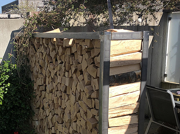 Image description: Holzgestell